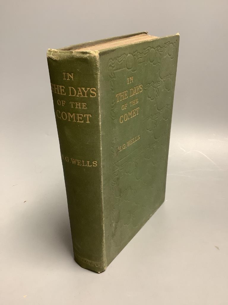 Wells. H.G. – In the Days of the Comet, 1st edition, half title, publisher’s (14)pp catalogue at end, original gilt-lettered and blind-decorated green cloth, 1906